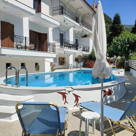 Oasis Hotel Parga Buitenkant foto