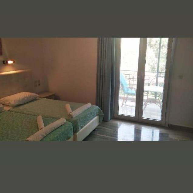 Oasis Hotel Parga Buitenkant foto