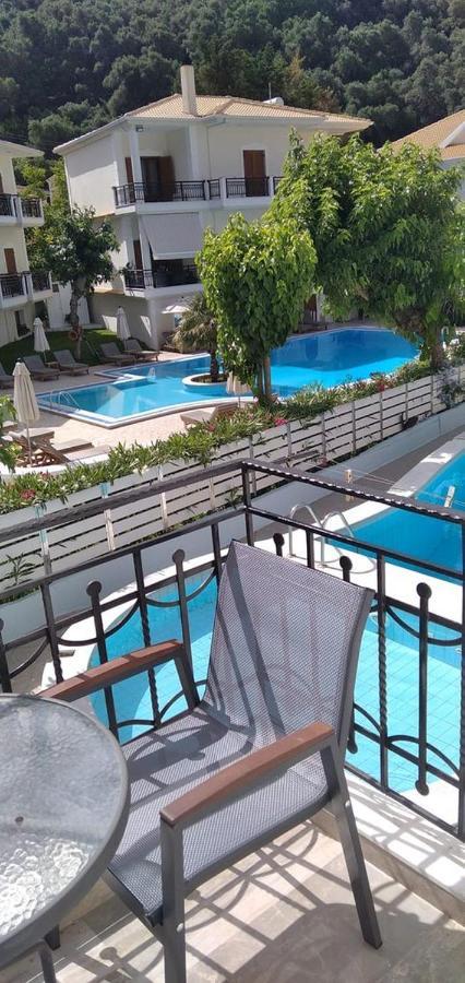 Oasis Hotel Parga Buitenkant foto