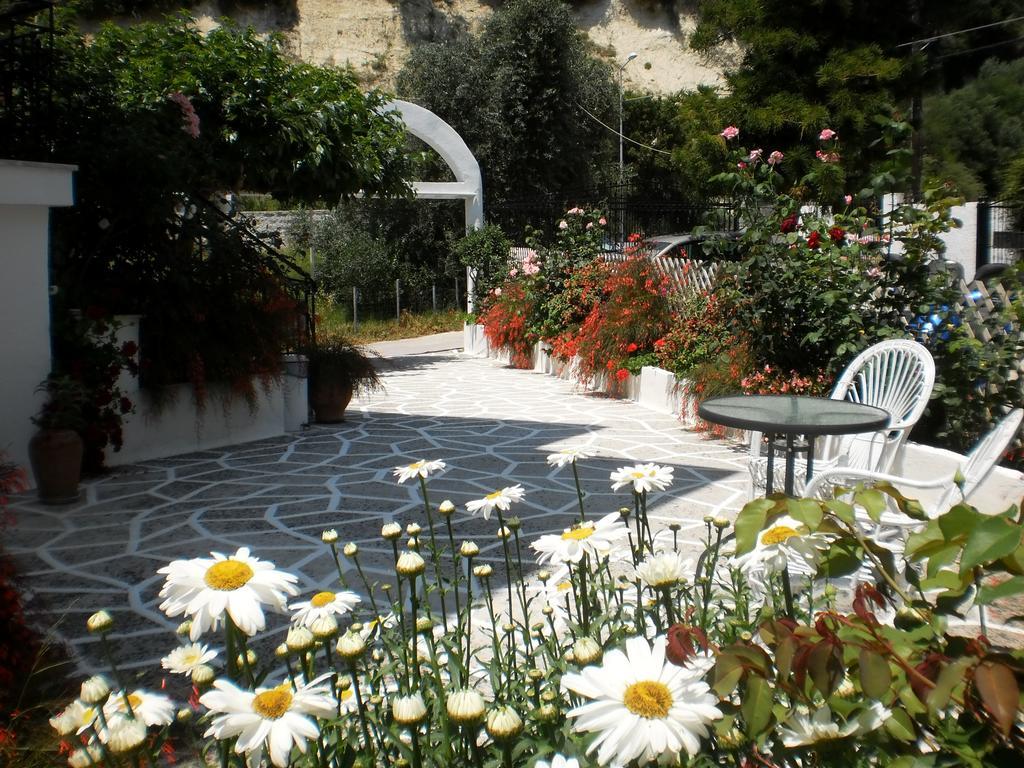 Oasis Hotel Parga Buitenkant foto