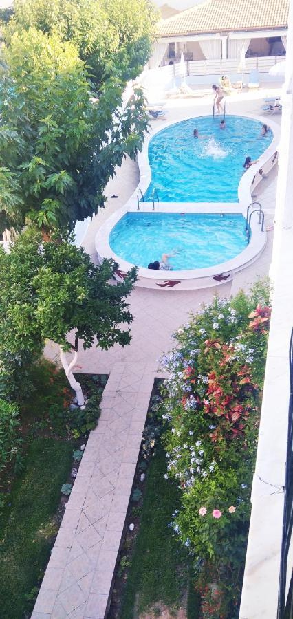 Oasis Hotel Parga Buitenkant foto