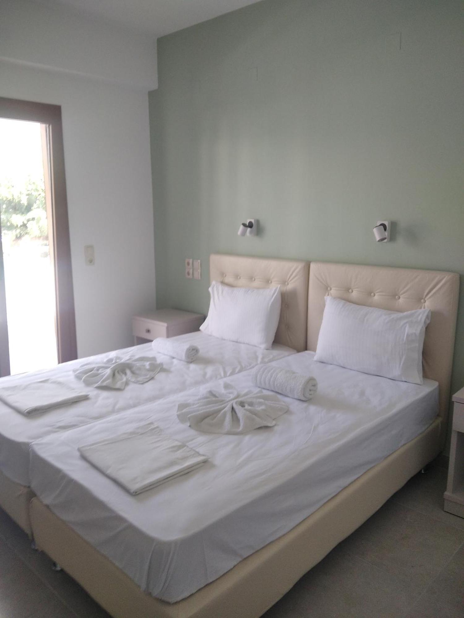 Oasis Hotel Parga Buitenkant foto