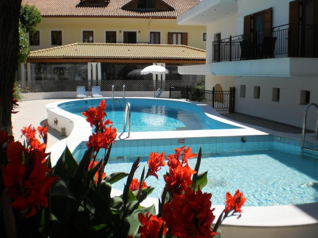 Oasis Hotel Parga Buitenkant foto