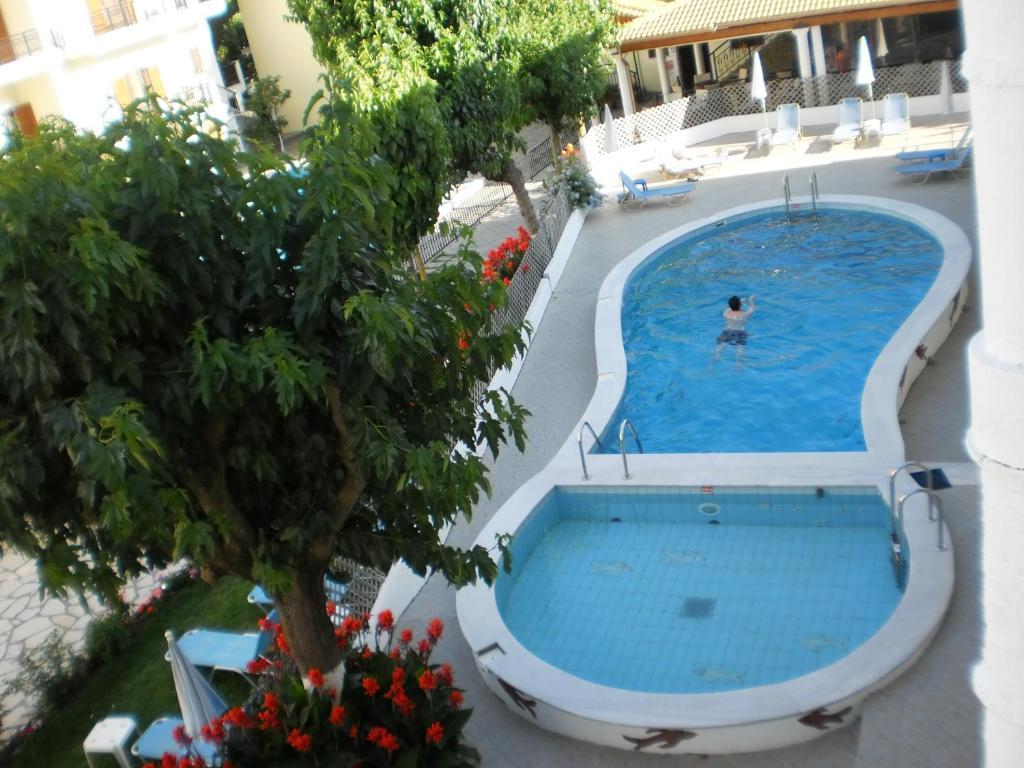 Oasis Hotel Parga Buitenkant foto