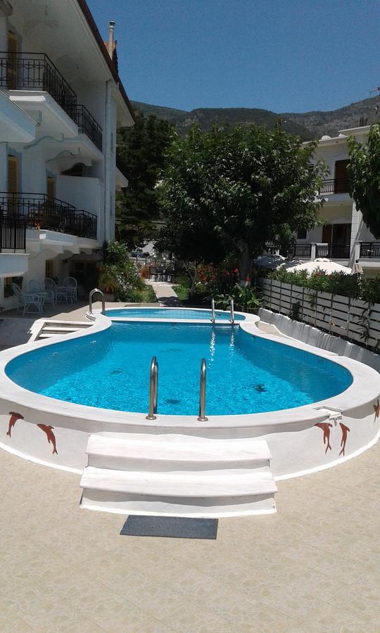 Oasis Hotel Parga Buitenkant foto
