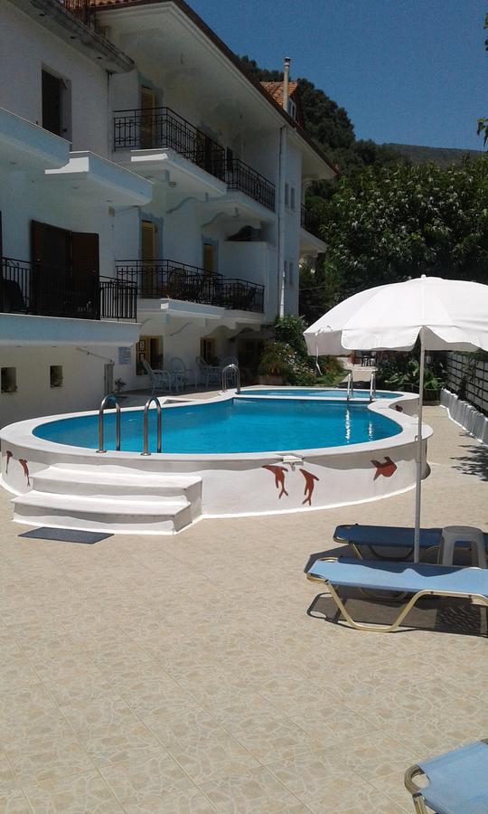 Oasis Hotel Parga Buitenkant foto